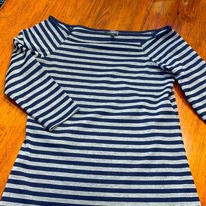 The Limited off the shoulder quarter sleeve shirt